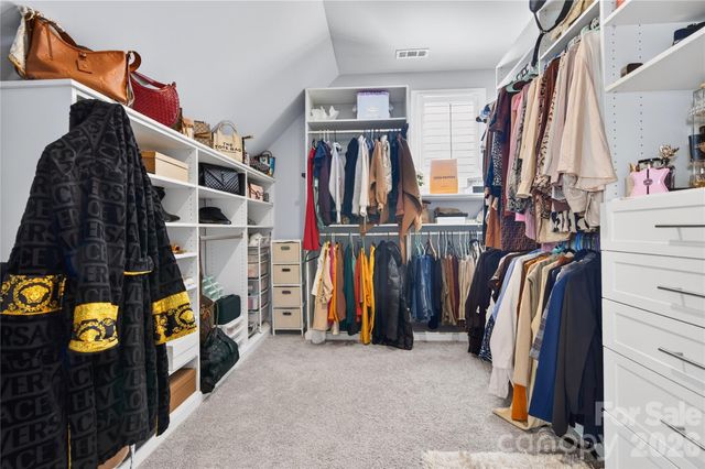 121 Leeward Shoals Lane, Mooresville, NC 28117
