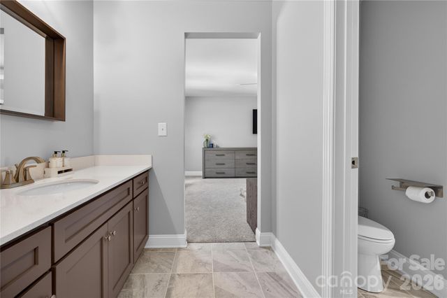 121 Leeward Shoals Lane, Mooresville, NC 28117