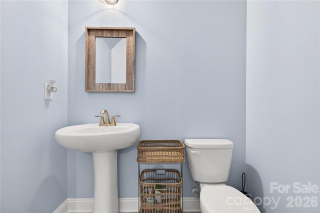 121 Leeward Shoals Lane, Mooresville, NC 28117