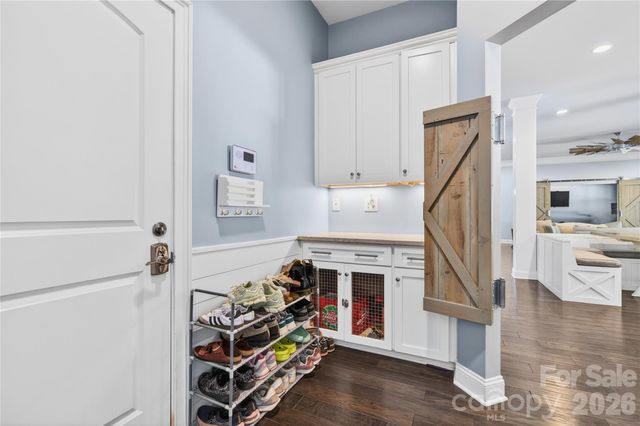 121 Leeward Shoals Lane, Mooresville, NC 28117