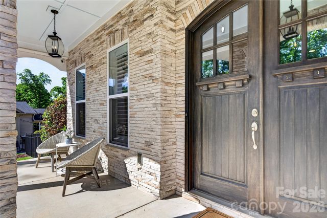 121 Leeward Shoals Lane, Mooresville, NC 28117