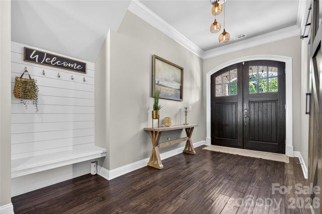 121 Leeward Shoals Lane, Mooresville, NC 28117