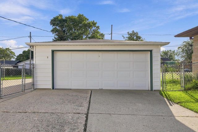3544 S 49TH STREET, Greenfield, WI 53220