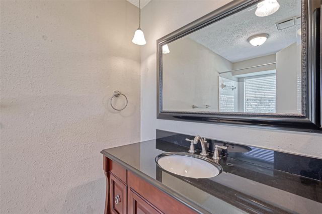 442 Redway Lane, Houston, TX 77598