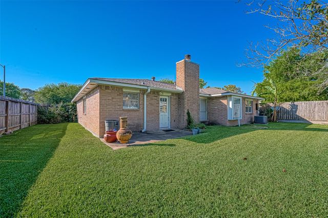 442 Redway Lane, Houston, TX 77598