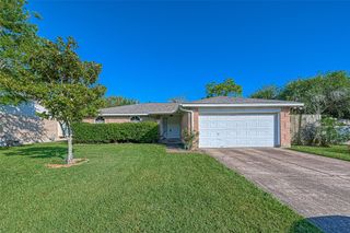 442 Redway Lane, Houston, TX 77598