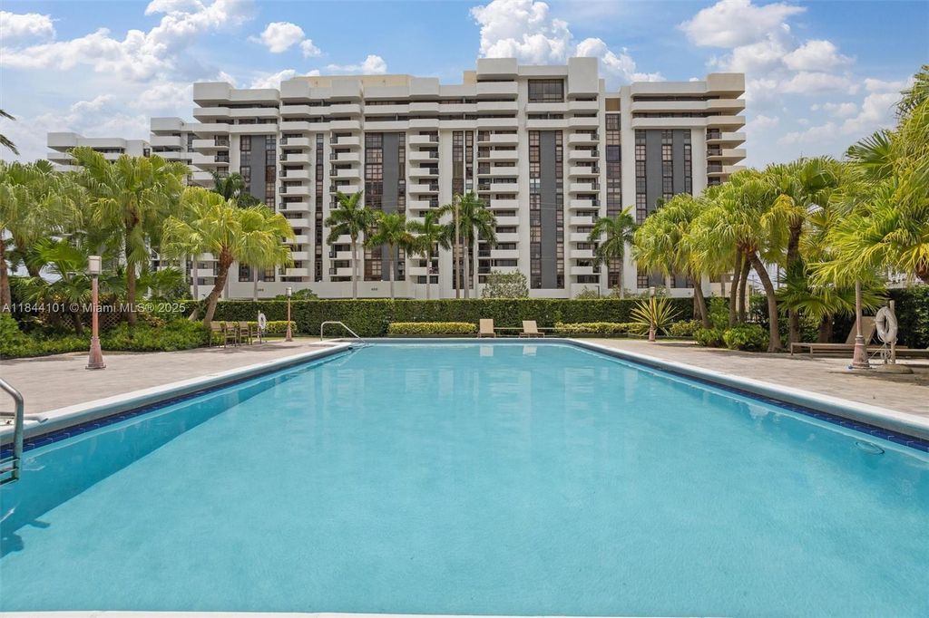 625 Biltmore Way 902, Coral Gables, FL 33134