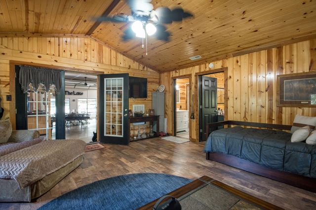 385 Dripping Springs Rd Road, Bronston, KY 42518