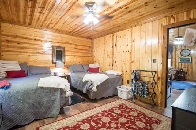 385 Dripping Springs Rd Road, Bronston, KY 42518
