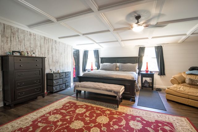 385 Dripping Springs Rd Road, Bronston, KY 42518