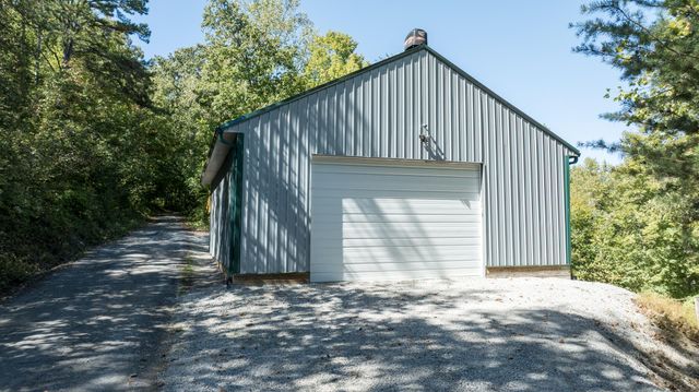 385 Dripping Springs Rd Road, Bronston, KY 42518