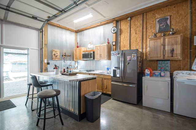 385 Dripping Springs Rd Road, Bronston, KY 42518