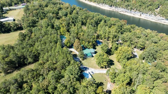 385 Dripping Springs Rd Road, Bronston, KY 42518