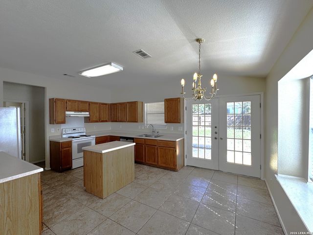9735 KEENELAND RUN, San Antonio, TX 78254