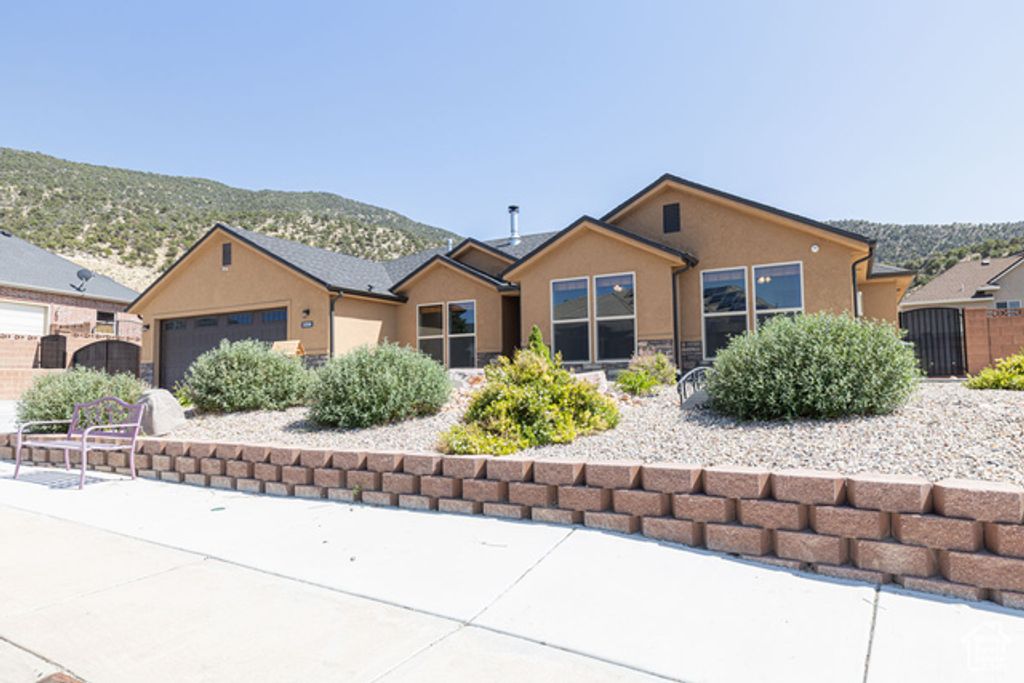 1054 E ASHDOWN FOREST RD, Cedar City, UT 84721