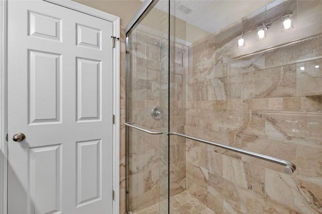 74 N OAK AVENUE, Umatilla, FL 32784