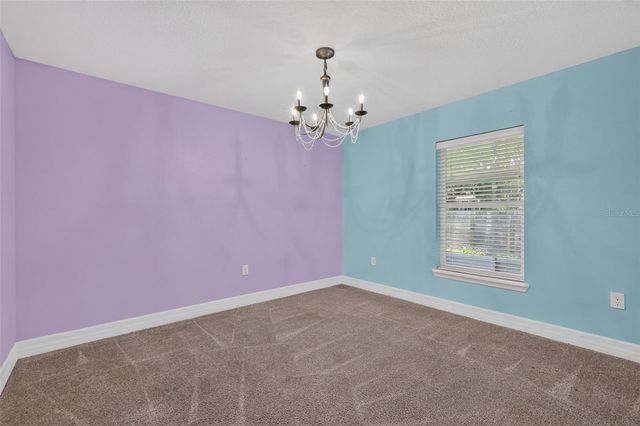 74 N OAK AVENUE, Umatilla, FL 32784