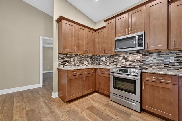 74 N OAK AVENUE, Umatilla, FL 32784
