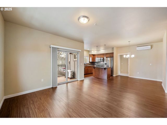 13915 Sw MERIDIAN St 307, Beaverton, OR 97005