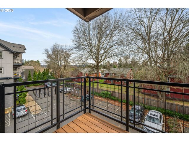 13915 Sw MERIDIAN St 307, Beaverton, OR 97005