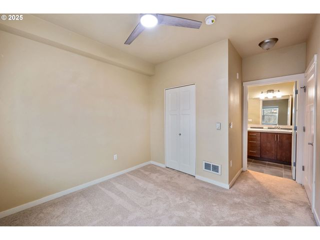 13915 Sw MERIDIAN St 307, Beaverton, OR 97005