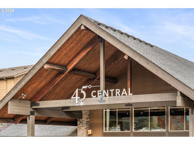 13915 Sw MERIDIAN St 307, Beaverton, OR 97005