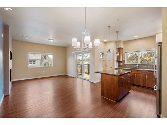 13915 Sw MERIDIAN St 307, Beaverton, OR 97005