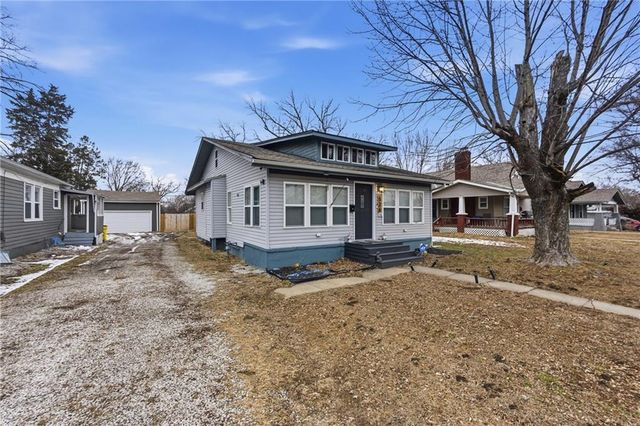 526 S Hardy Avenue, Independence, MO 64053