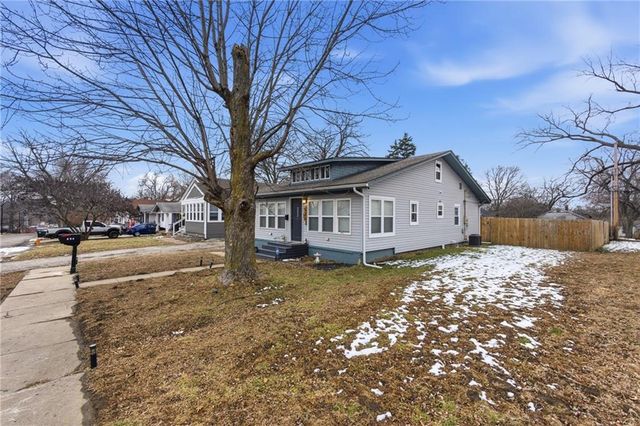 526 S Hardy Avenue, Independence, MO 64053