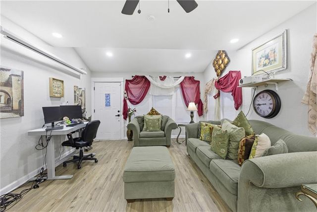 526 S Hardy Avenue, Independence, MO 64053