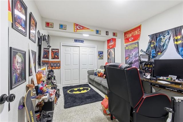 526 S Hardy Avenue, Independence, MO 64053