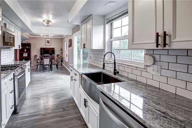 34675 Oak Tree Drive, Willoughby, OH 44094