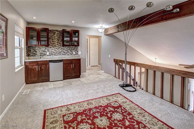 34675 Oak Tree Drive, Willoughby, OH 44094