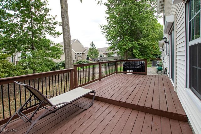 34675 Oak Tree Drive, Willoughby, OH 44094