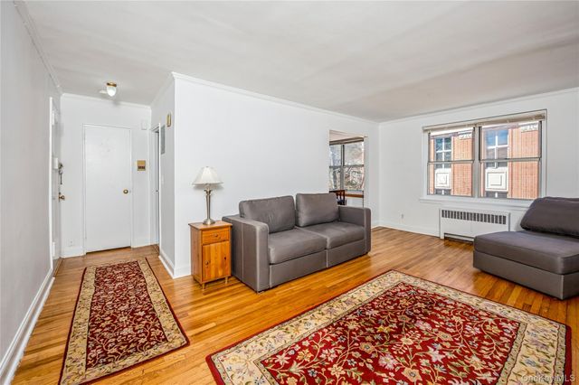 781 Palmer Road 4D, Bronxville, NY 10708