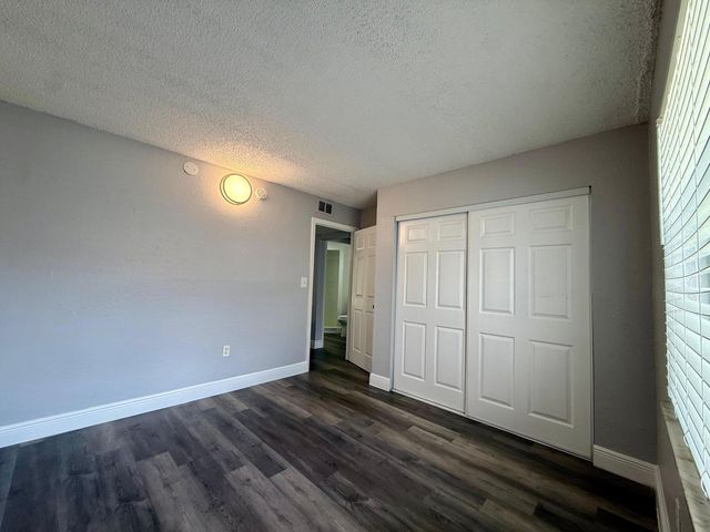 726 SW 81st Avenue 14a, North Lauderdale, FL 33068