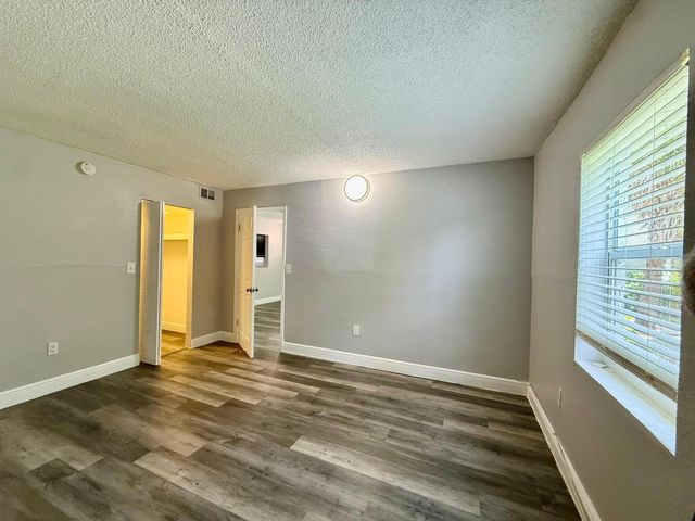 726 SW 81st Avenue 14a, North Lauderdale, FL 33068