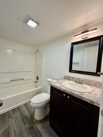 726 SW 81st Avenue 14a, North Lauderdale, FL 33068