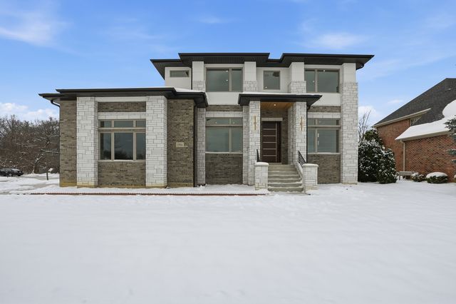 15966 S Crystal Creek Drive, Homer Glen, IL 60491