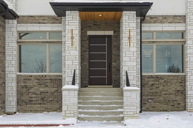 15966 S Crystal Creek Drive, Homer Glen, IL 60491