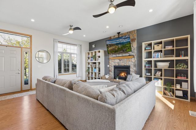 112 Addison Way, Big Lake, MN 55309