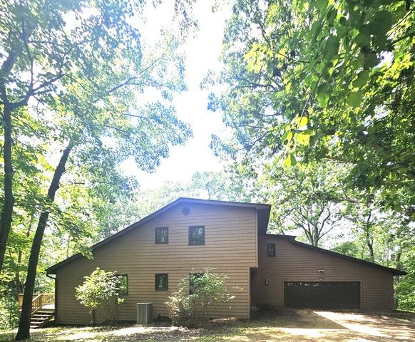 23864 S Plum Valley Drive, Crete, IL 60417