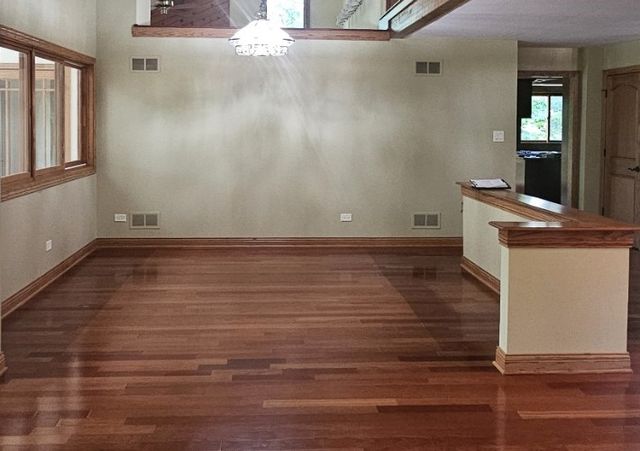 23864 S Plum Valley Drive, Crete, IL 60417