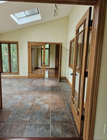 23864 S Plum Valley Drive, Crete, IL 60417