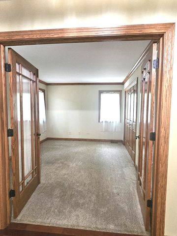 23864 S Plum Valley Drive, Crete, IL 60417