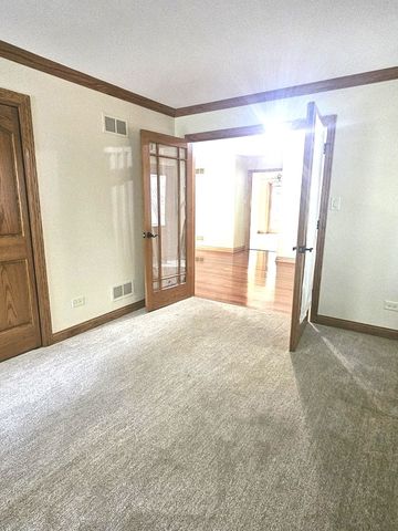 23864 S Plum Valley Drive, Crete, IL 60417