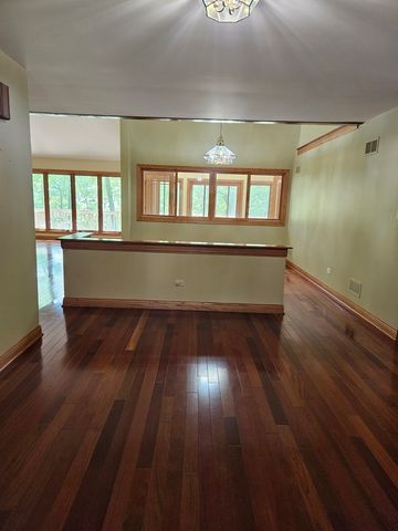 23864 S Plum Valley Drive, Crete, IL 60417