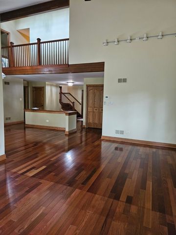 23864 S Plum Valley Drive, Crete, IL 60417