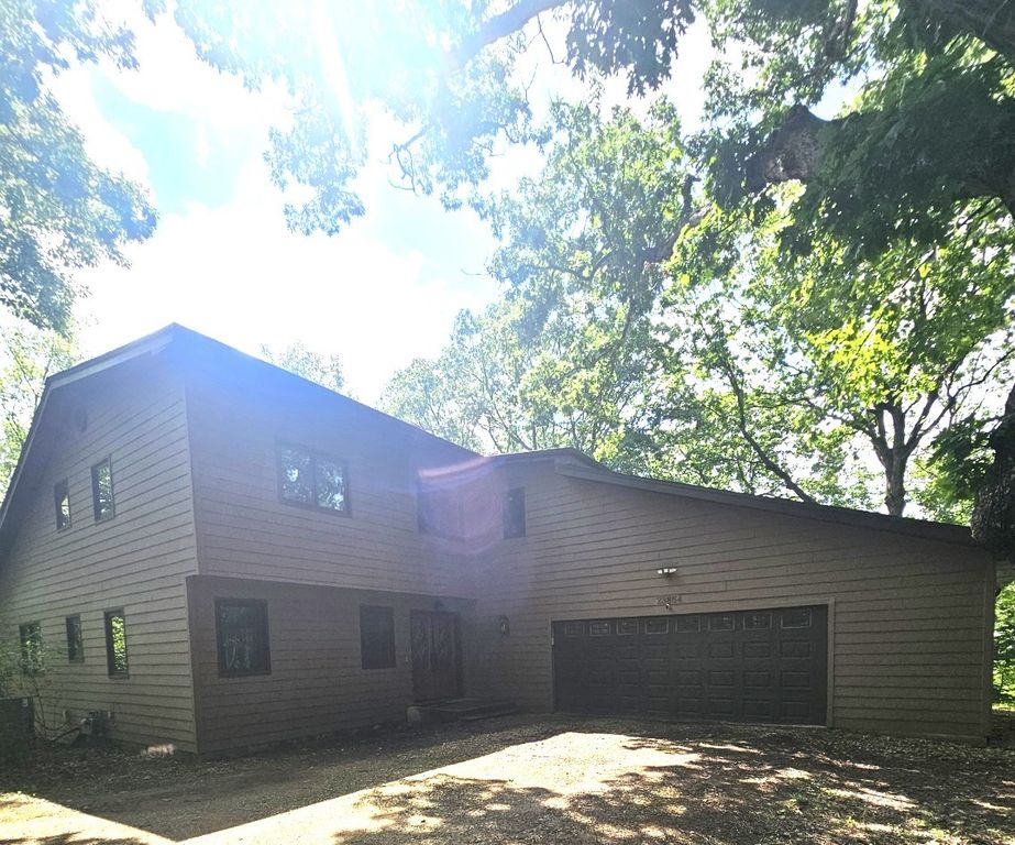 23864 S Plum Valley Drive, Crete, IL 60417