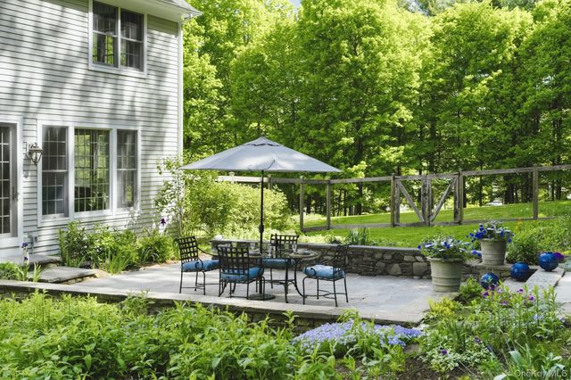77 Old Stone Hill Road, Pound Ridge, NY 10576